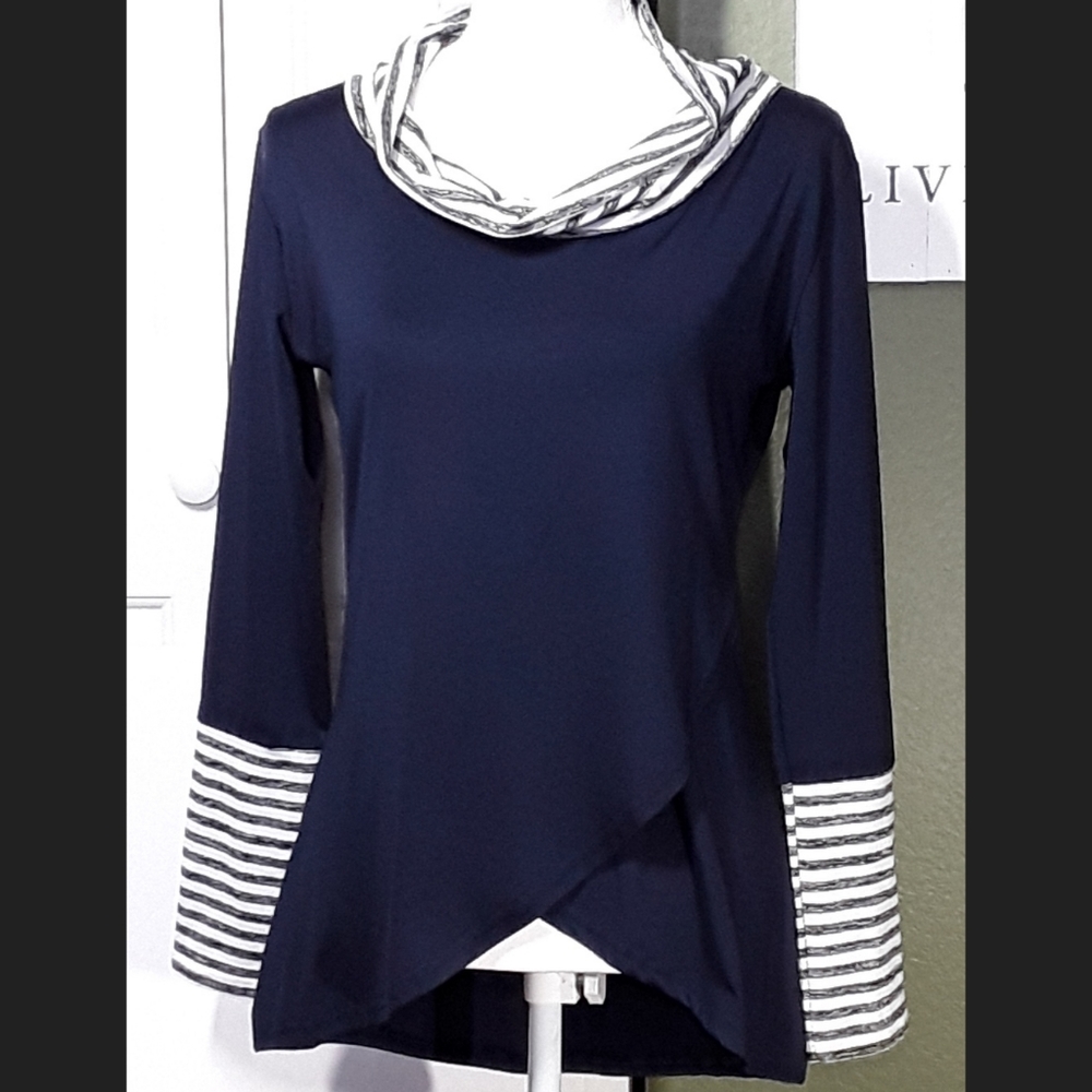 Medium Long Sleeve pullover Top